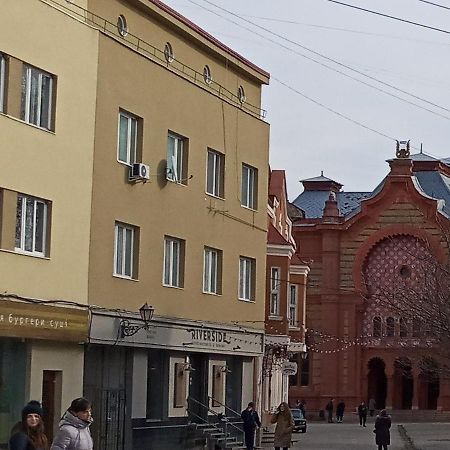 Затишна Двокімнатна Квартира В Самому Серці Ужгорода Oujhorod Extérieur photo